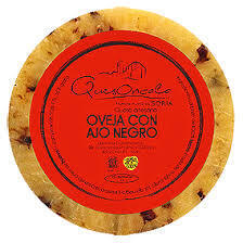 Queso de Oncala con ajo negro